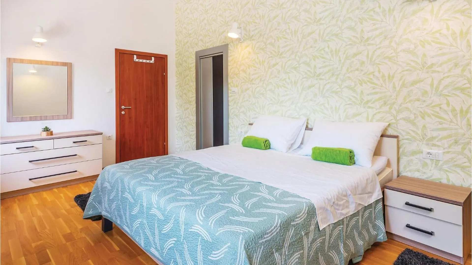 Holiday home Lovely Home In Susnjevica With Kitchen Croatia