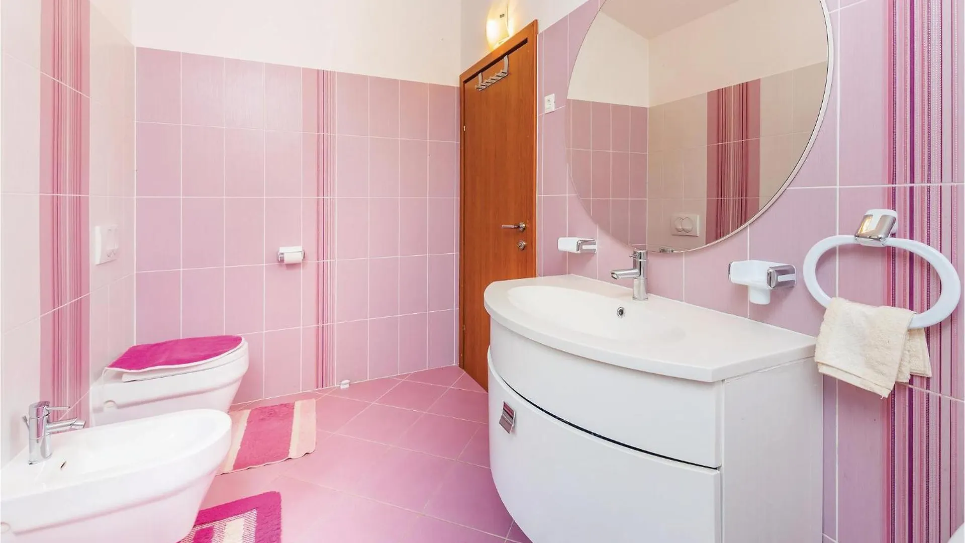 Lovely Home In Susnjevica With Kitchen 0*,